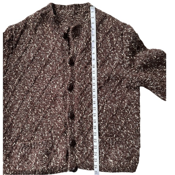 Hand Knit Textured Argyle Wool Buttoned Cardigan - Picture 4 of 10